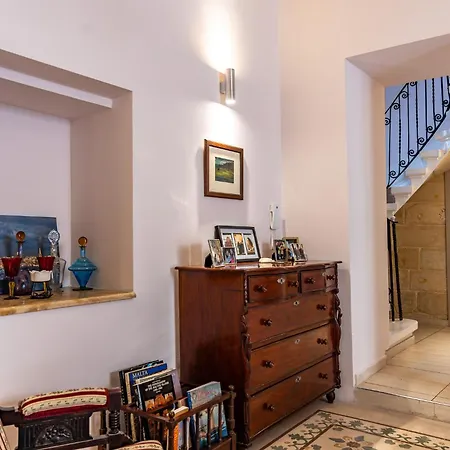 Traditional Maltese Styled 2br With Large Maltese Balcony & Internal Yard - Located In The Heart Of - Maltese Capital Apartment *