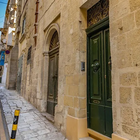 Apartment Traditional Maltese Styled 2br With Large Maltese Balcony & Internal Yard - Located In The Heart Of - Maltese Capital *